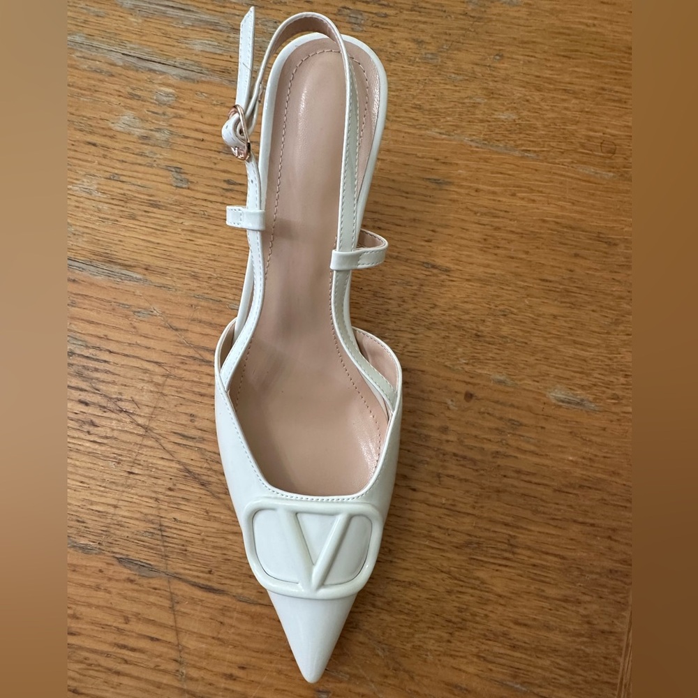 Elegant White Slingback Heels Size 9.5